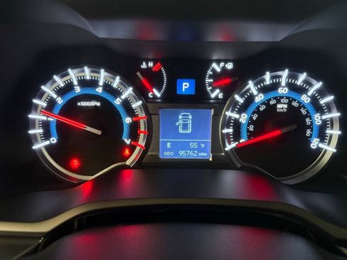 Used 2019 Toyota 4Runner Limited AWD/4WD image 18
