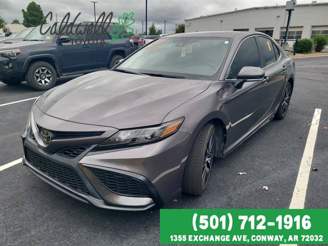 Used 2023 Toyota Camry SE FWD image 1