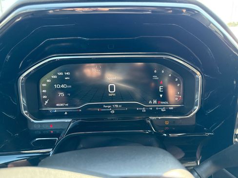 Used 2025 GMC Sierra 1500 SLT image 11