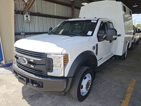 Used 2018 Ford F550 2WD SuperCab Super Duty w/ Power Equipment Group image 5