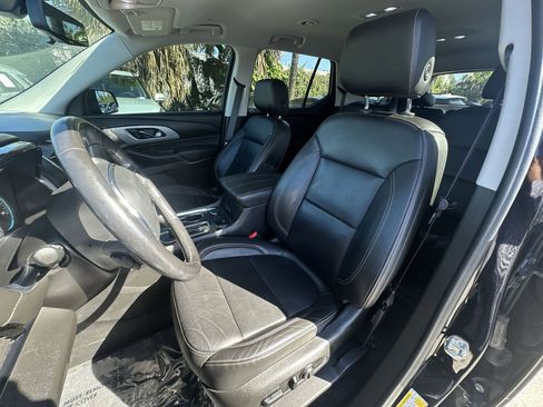 Used 2020 Chevrolet Traverse RS image 13