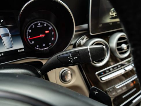 Used 2018 Mercedes-Benz GLC 300 4MATIC image 48