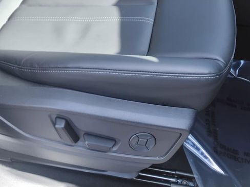 Certified 2025 Audi Q5 Premium w/ Convenience Package image 26