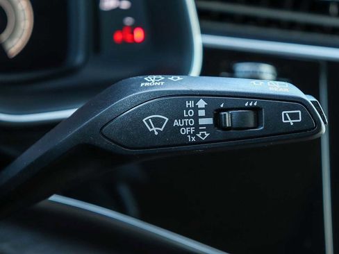 Used 2023 Audi Q7 2.0T Premium w/ Convenience Package image 29