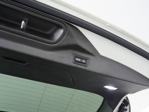 Used 2022 BMW X7 xDrive40i w/ M Sport Package image 21