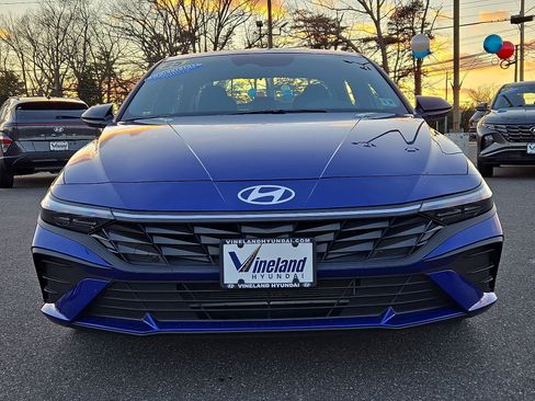 Certified 2025 Hyundai Elantra Sport image 34