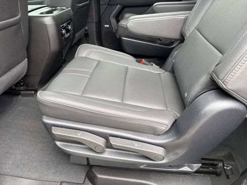 Used 2025 Chevrolet Tahoe RST w/ Comfort Package AWD/4WD image 17
