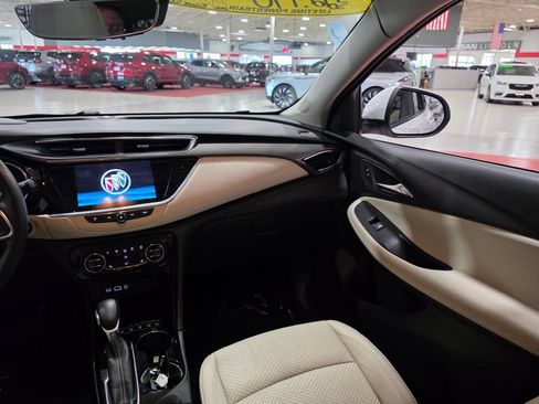 Used 2021 Buick Encore GX Essence w/ Advanced Technology Package AWD/4WD image 17