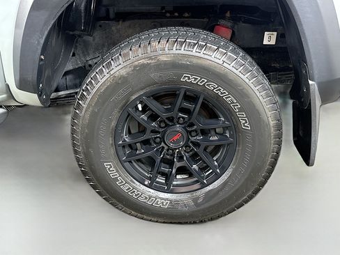 Used 2021 Toyota Tacoma TRD Pro AWD/4WD image 31
