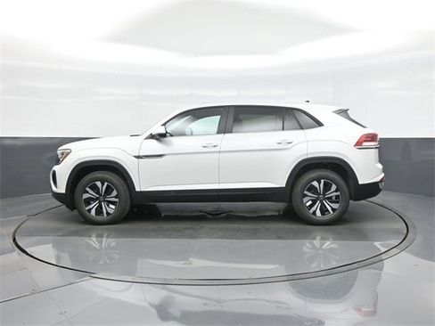 New 2026 Volkswagen Atlas Cross Sport SE image 4