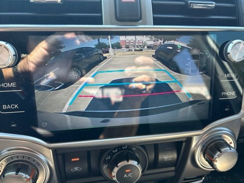 Used 2017 Toyota 4Runner SR5 AWD/4WD image 14