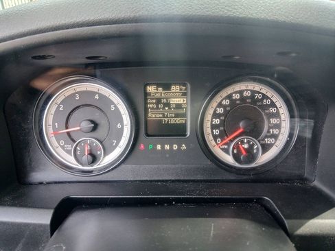 Used 2014 RAM 1500 Classic SLT RWD image 15