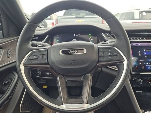 Used 2024 Jeep Grand Cherokee Limited 4xe AWD/4WD image 14