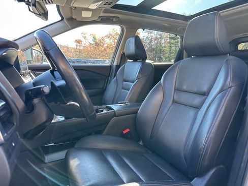 Used 2021 Nissan Rogue SL w/ Premium Package image 15