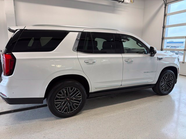 Used 2025 GMC Yukon Denali w/ Sun & Power Step Package AWD/4WD image 12