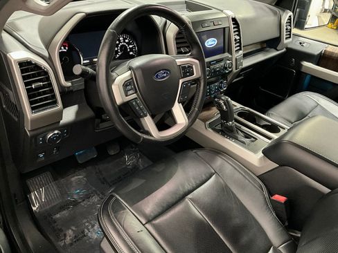 Used 2019 Ford F150 Lariat image 13