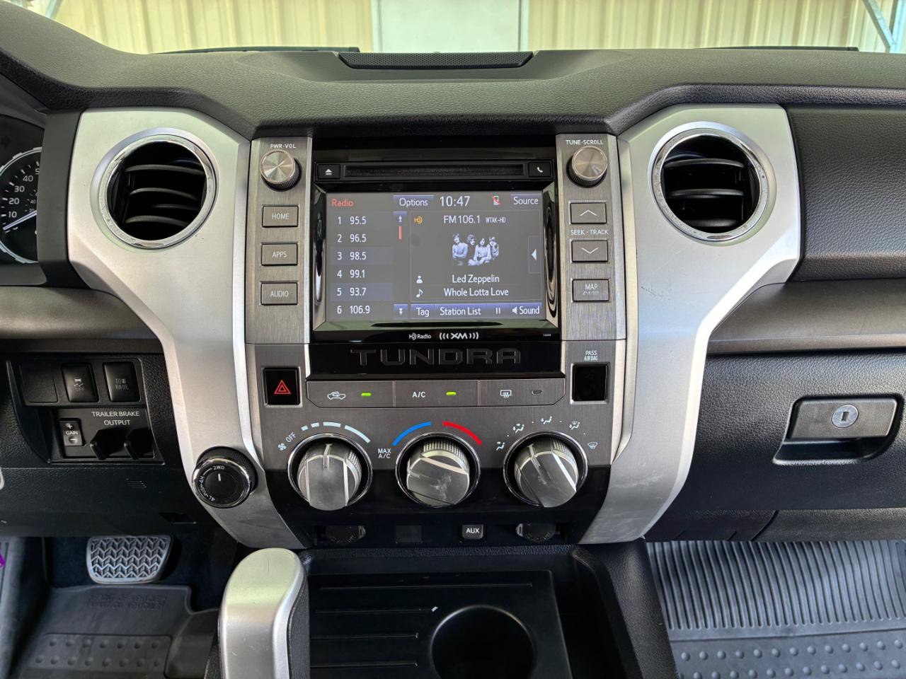 Used 2019 Toyota Tundra SR5 w/ SR5 Upgrade Package AWD/4WD image 19