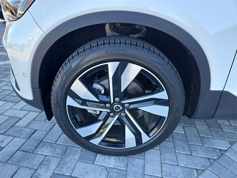 Used 2025 Volvo XC40 B5 Ultra w/ Protection Package Premier image 13