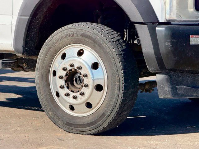 Used 2017 Ford F550 4x4 Regular Cab Super Duty image 5