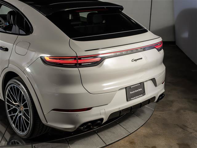 Certified 2023 Porsche Cayenne Platinum Edition AWD/4WD image 33