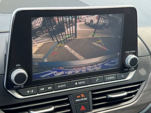 Used 2025 Nissan Altima 2.5 SV image 22