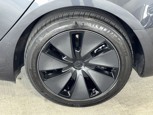 Used 2024 Tesla Model 3 Standard Range RWD image 35