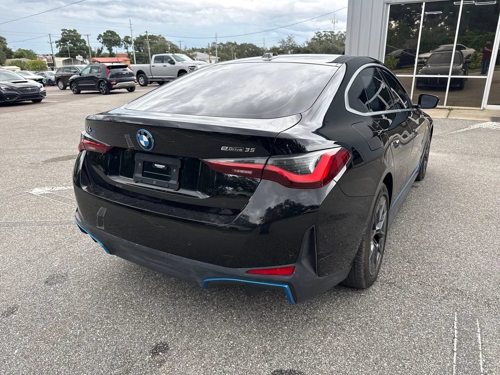 Used 2023 BMW i4 eDrive35 RWD image 8