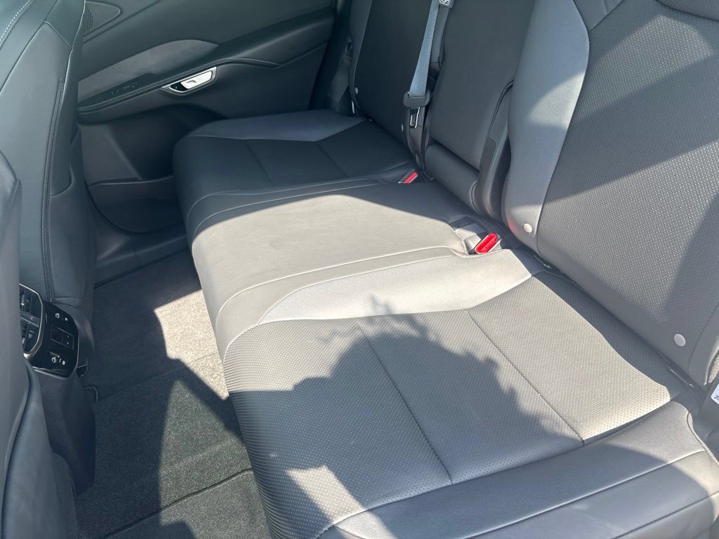 Used 2024 Lexus RX 350 AWD w/ Technology Package image 39