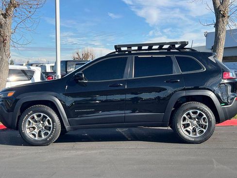 Used 2022 Jeep Cherokee Trailhawk w/ Technology Group B image 7