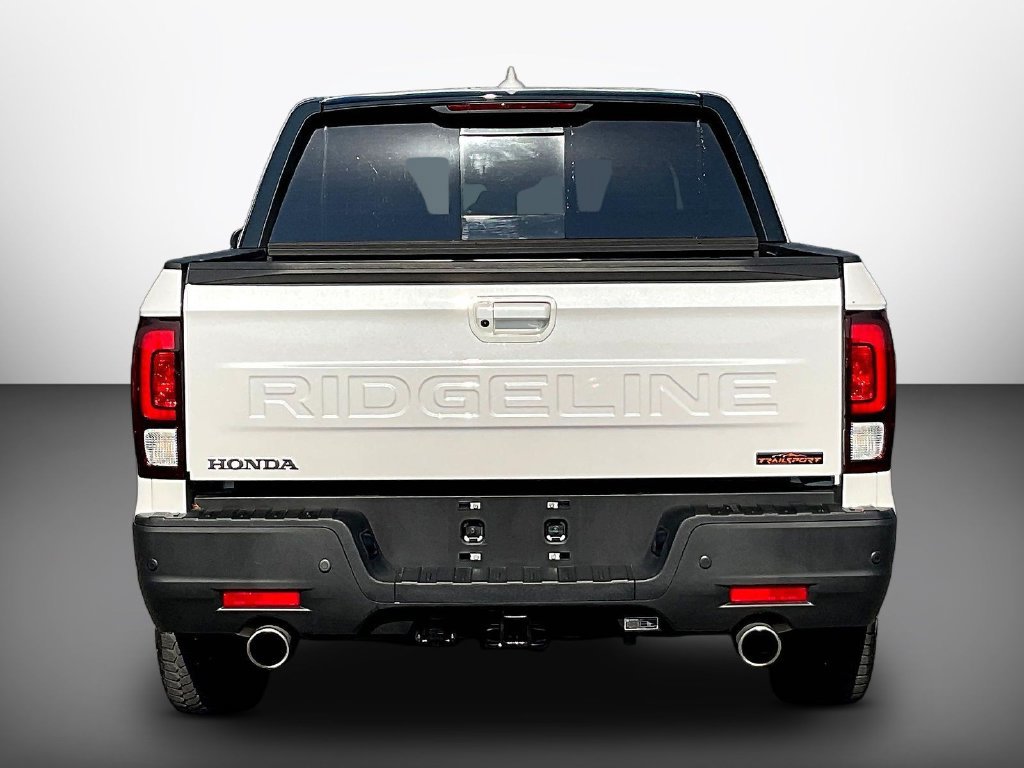 Used 2025 Honda Ridgeline TrailSport image 5