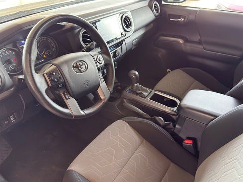 Used 2023 Toyota Tacoma TRD Off-Road w/ Technology Package image 16