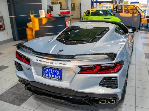 Used 2021 Chevrolet Corvette Stingray Preferred Cpe w/ Z51 Performance Package image 14