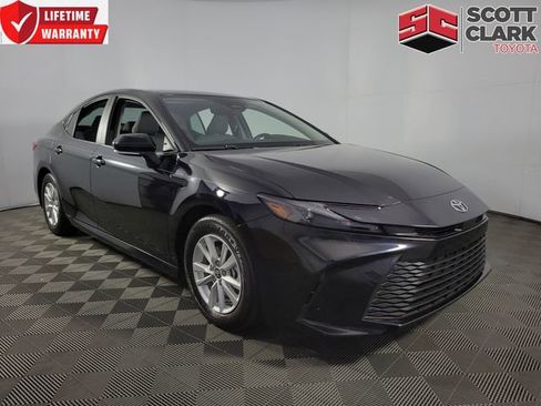 Used 2025 Toyota Camry LE w/ Convenience Package FWD image 1
