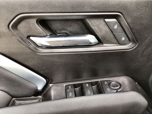 Used 2023 Chevrolet Colorado Z71 w/ Z71 Convenience Package 2 image 24