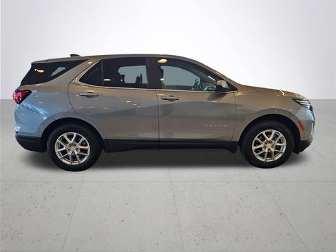 Used 2023 Chevrolet Equinox LT w/ Driver Convenience Package AWD/4WD image 6