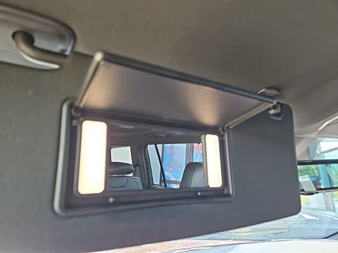 Used 2025 Jeep Grand Cherokee L Limited w/ Luxury Tech Group II image 73