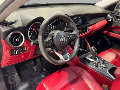 Used 2020 Alfa Romeo Stelvio w/ Nero Edizione image 18