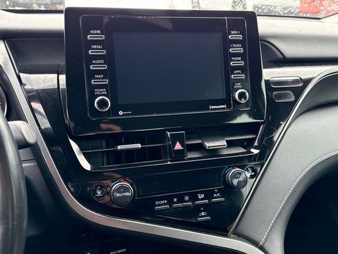 Used 2023 Toyota Camry SE image 21