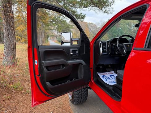 Used 2019 Chevrolet Silverado 1500 LT w/ All Star Edition image 43