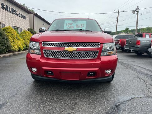 Used 2013 Chevrolet Tahoe LT w/ All-Star Edition AWD/4WD image 3