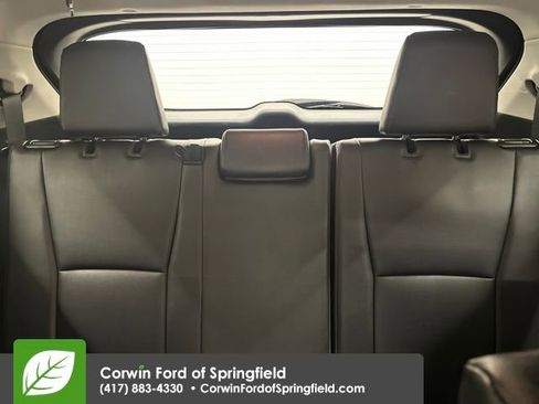 Used 2024 Toyota Highlander XLE image 23