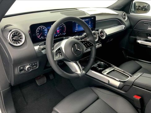 Used 2026 Mercedes-Benz GLB 250 image 20
