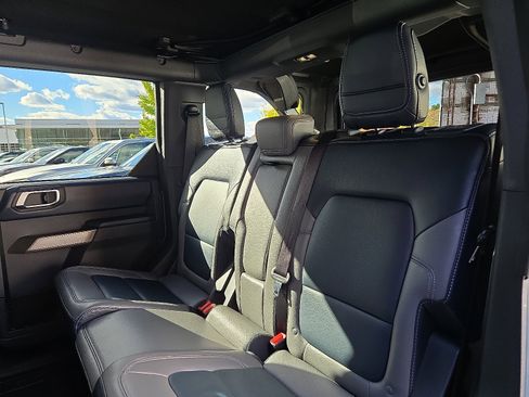 Used 2023 Ford Bronco Outer Banks image 11