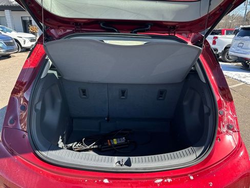 Used 2019 Chevrolet Bolt LT image 23