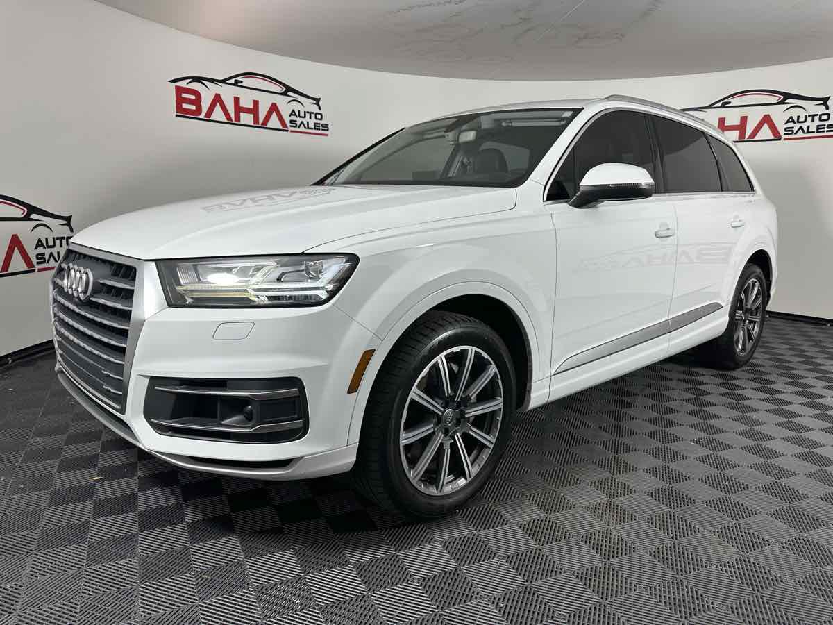 Used 2017 Audi Q7 3.0T Prestige w/ Prestige Package AWD/4WD image 2