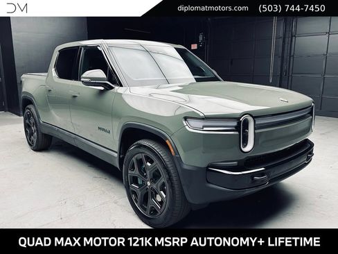 Used 2026 Rivian R1T Premium AWD/4WD image 8