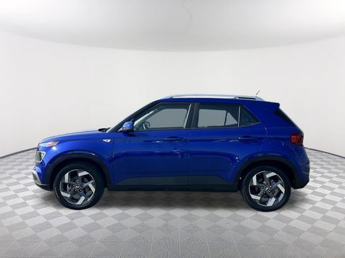 Used 2024 Hyundai Venue Limited FWD image 8