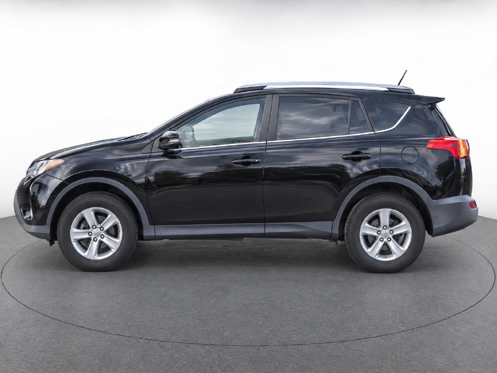 Used 2014 Toyota RAV4 XLE FWD image 6
