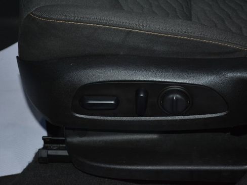 Used 2018 Chevrolet Equinox LT image 13