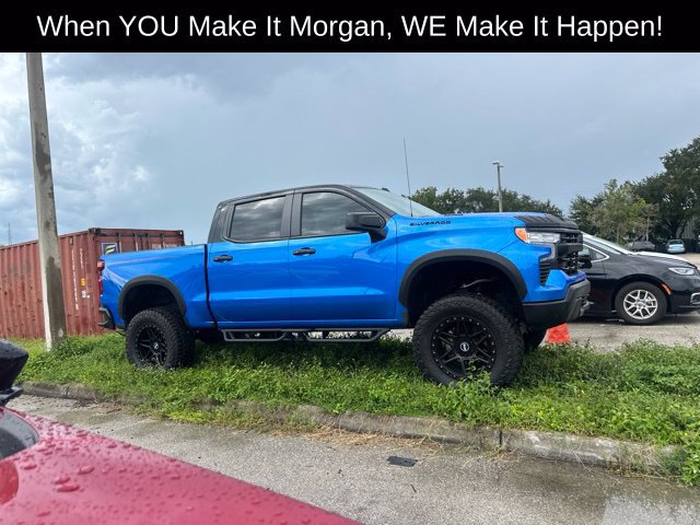 Used 2025 Chevrolet Silverado 1500 LT AWD/4WD image 6